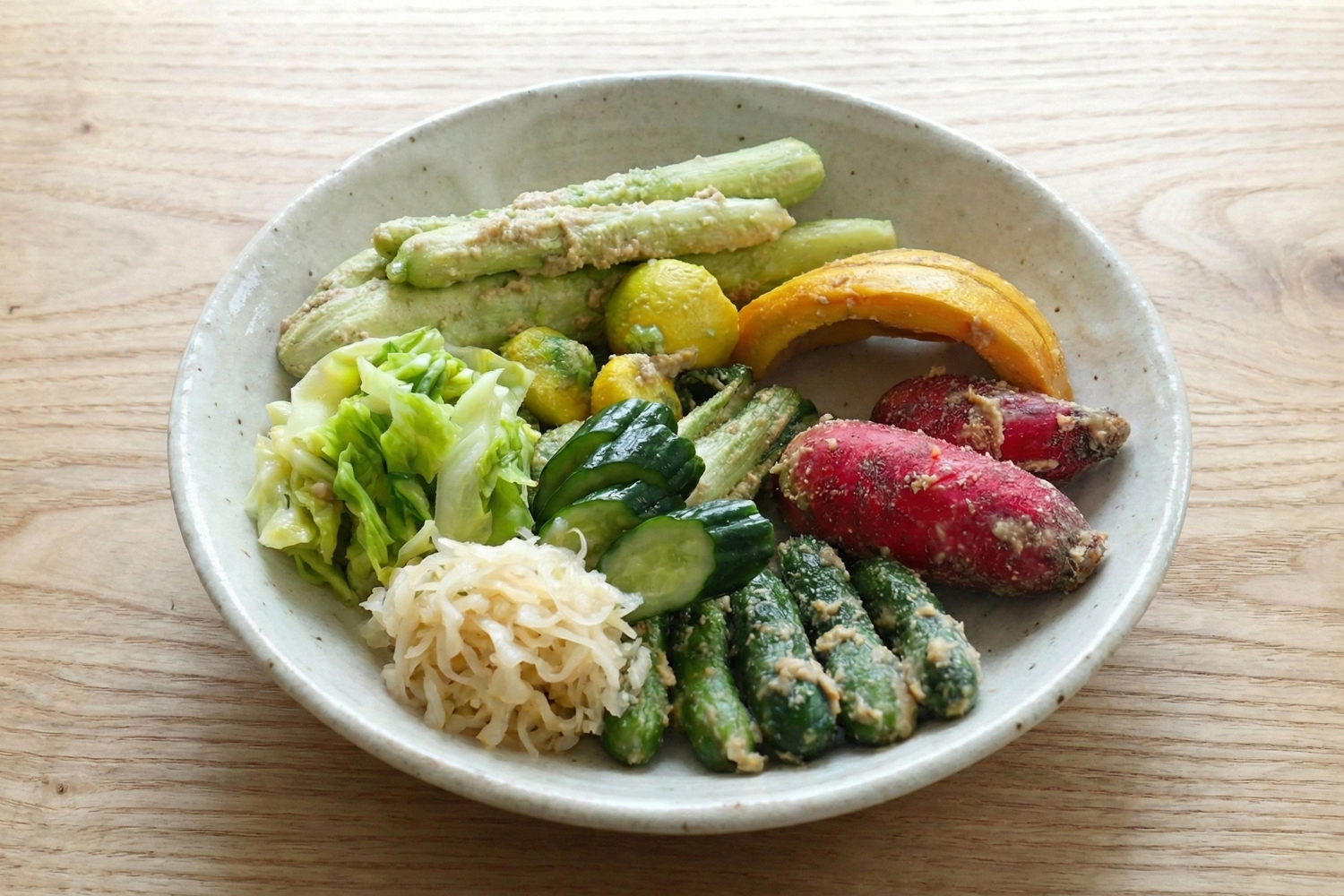 色とりどりな野菜のぬか漬け