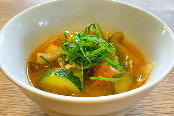 トマト麹の夏野菜豚汁