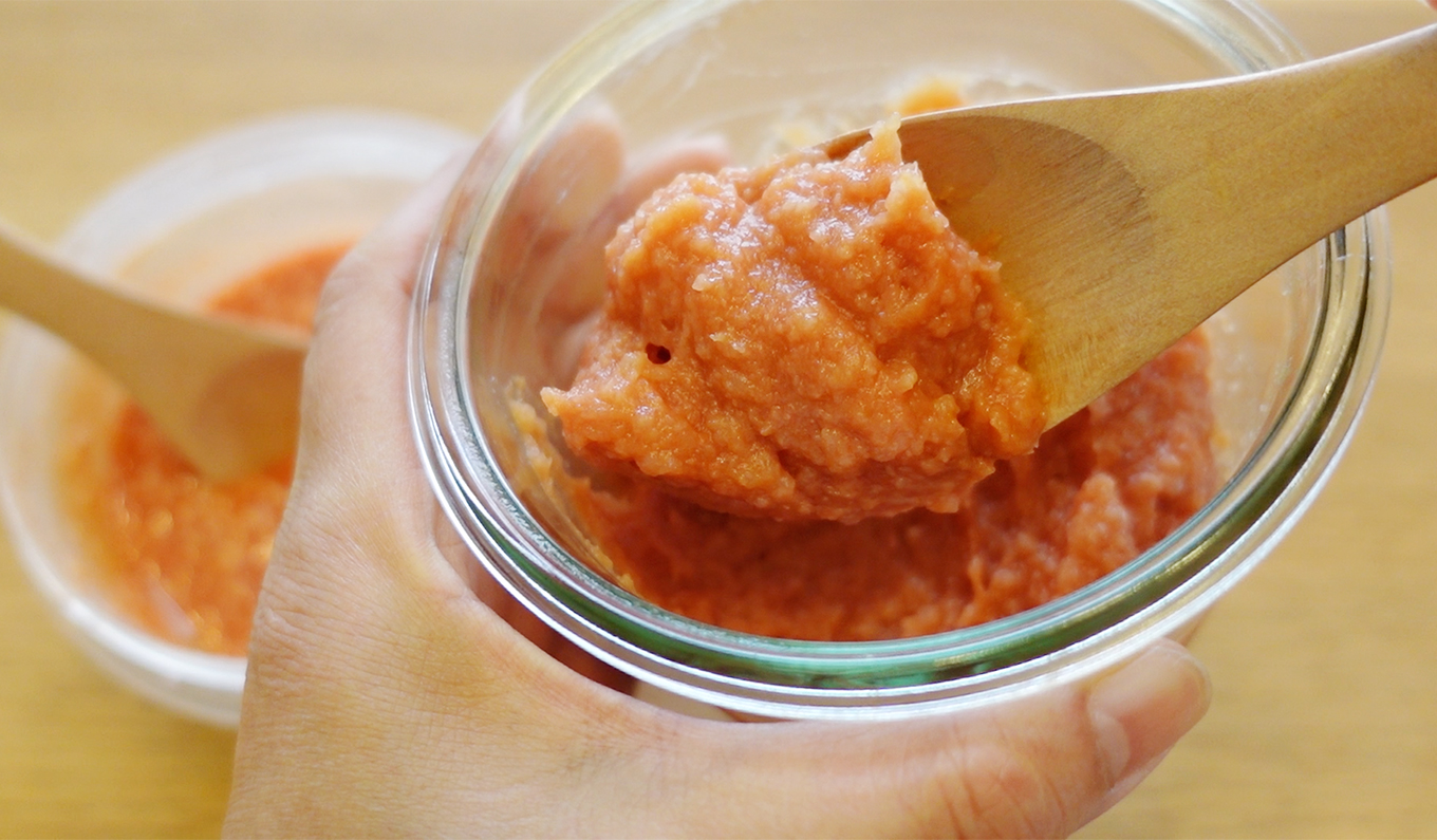 ヨーグルトメーカーで作ったできあがりのトマト麹