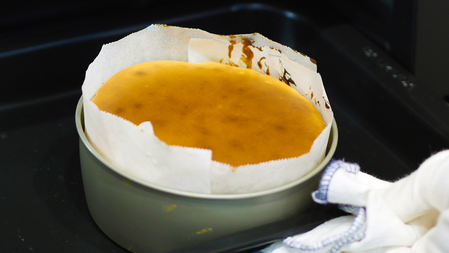 発酵あんこのチーズケーキの焼き上がり