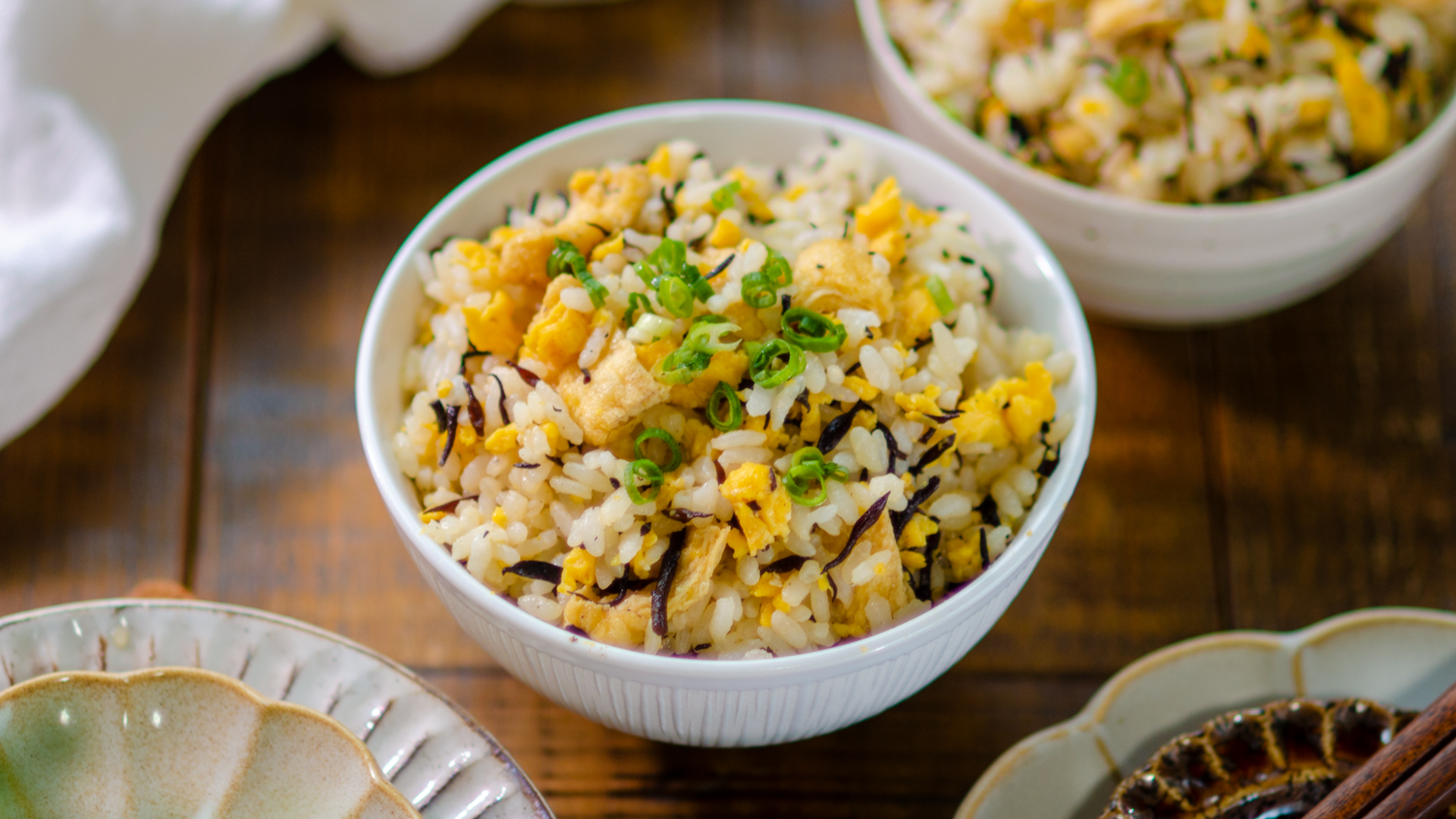 卵とひじきの塩麹混ぜご飯