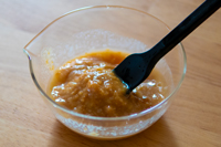 漬けだれを混ぜ合わせる