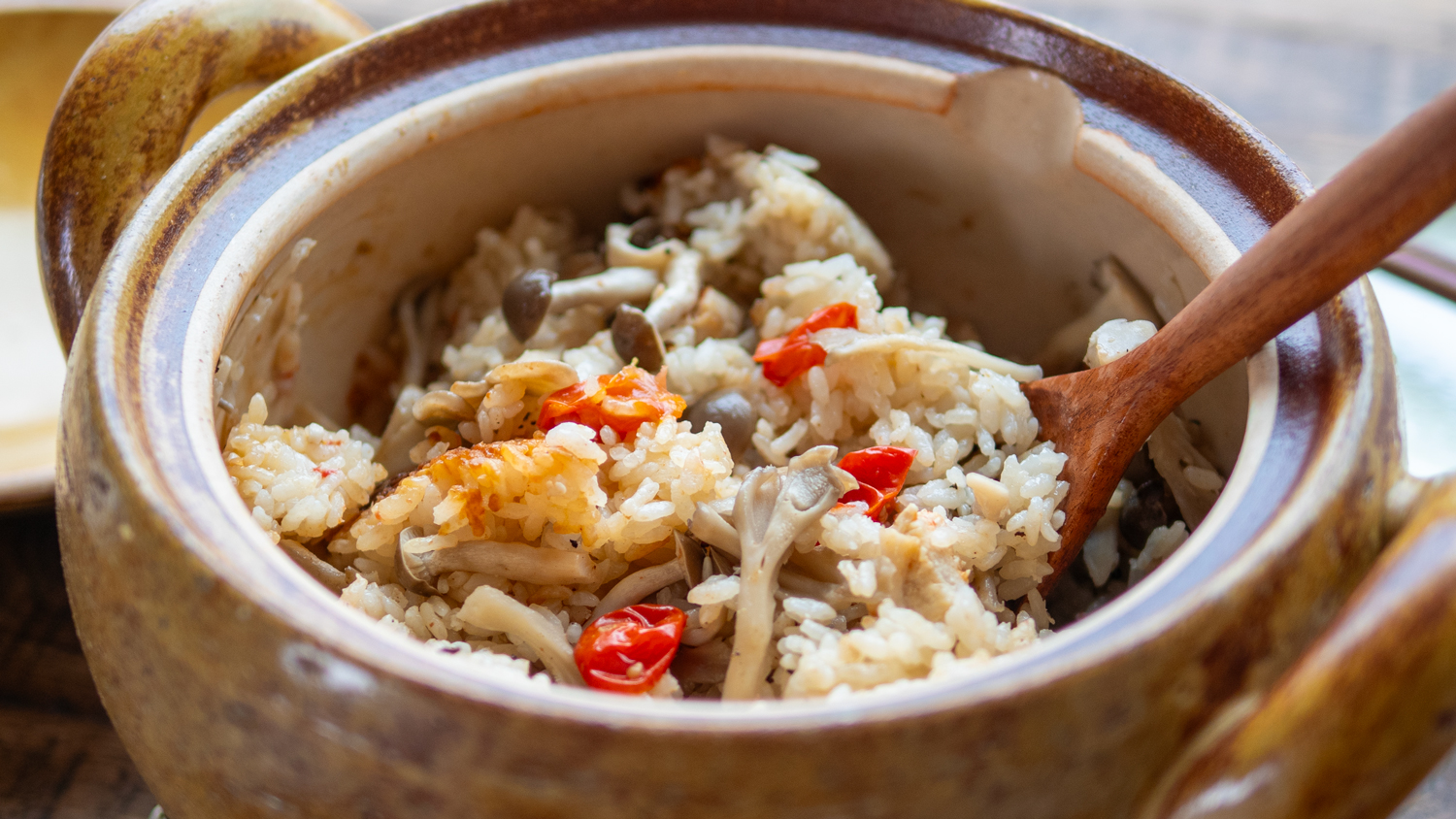 ささみときのこのトマト炊き込みご飯の炊き上がり